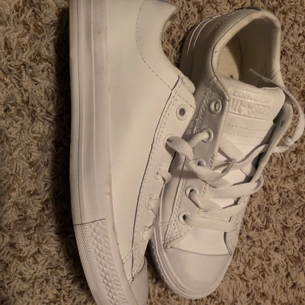 Converse - Picture 2 of 3